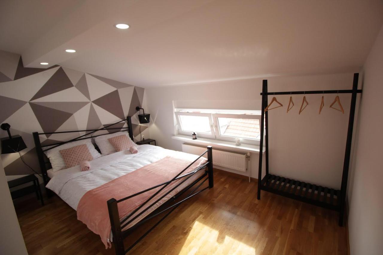 La Paloma Blanca Apartment ทูซลา ภายนอก รูปภาพ