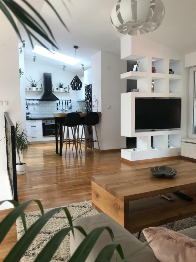 La Paloma Blanca Apartment ทูซลา ภายนอก รูปภาพ